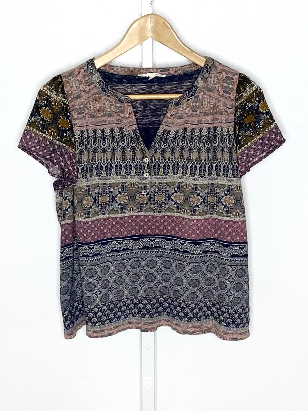 Lucky Brand | Blue/Print/Tan/Brown Mixed Print Flutter-Sleeve Top Sz Medium